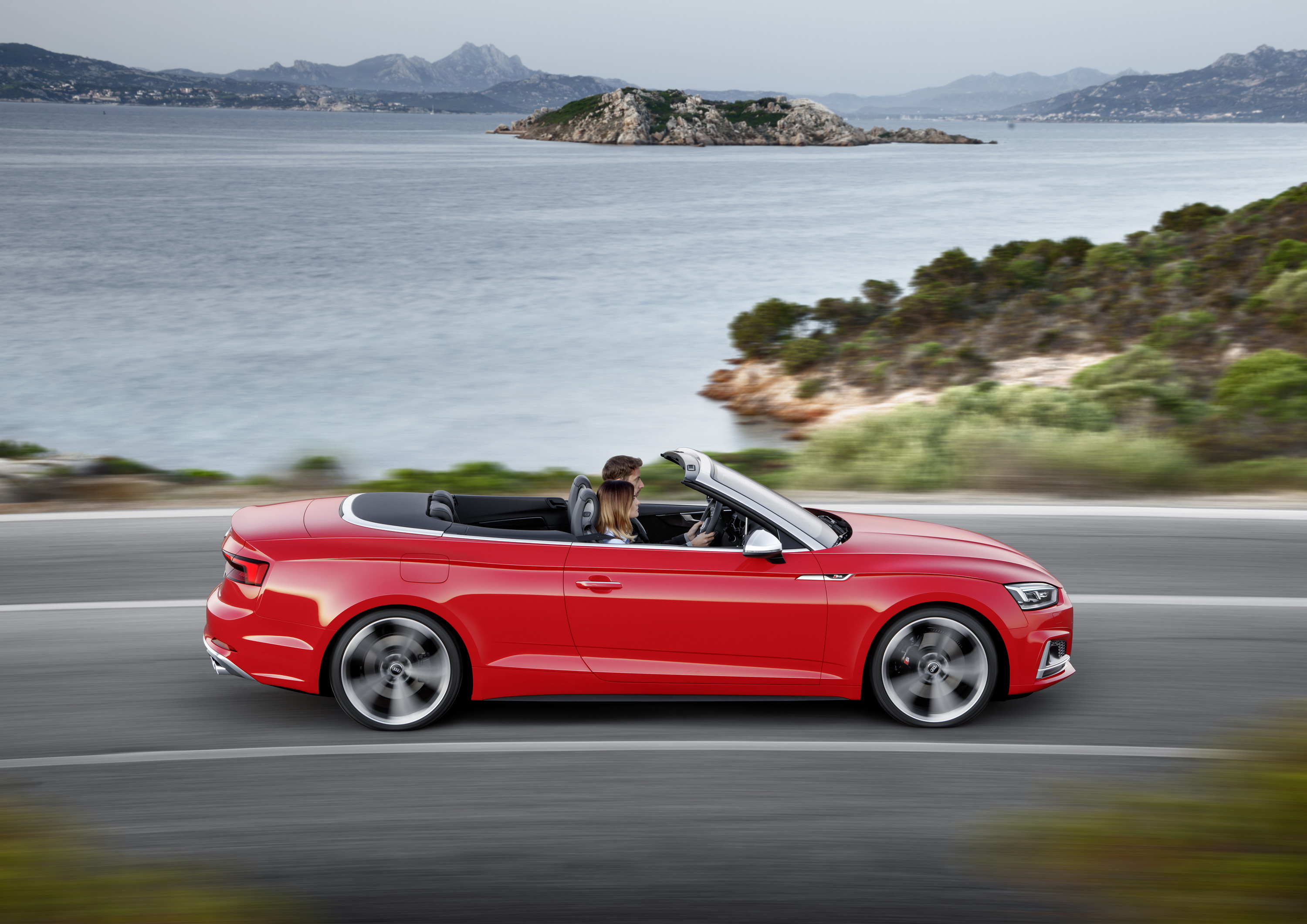 2018 Audi S5 Cabriolet (Color: Misano Red) Side Wallpapers (4)