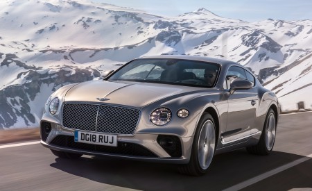 2018 Bentley Continental GT (Color: Extreme Silver) Front Three-Quarter Wallpapers 450x275 (62)
