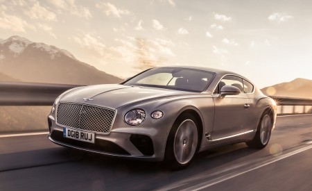 2018 Bentley Continental GT (Color: Extreme Silver) Front Three-Quarter Wallpapers 450x275 (52)