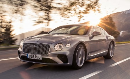 2018 Bentley Continental GT (Color: Extreme Silver) Front Three-Quarter Wallpapers 450x275 (54)