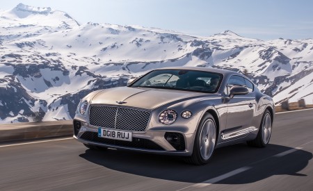 2018 Bentley Continental GT (Color: Extreme Silver) Front Three-Quarter Wallpapers 450x275 (63)