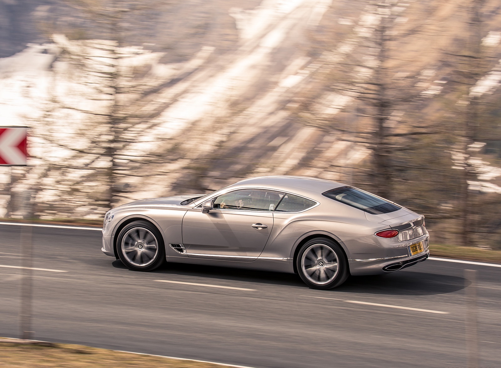 2018 Bentley Continental GT (Color: Extreme Silver) Rear Three-Quarter Wallpapers #58 of 158