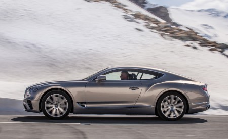 2018 Bentley Continental GT (Color: Extreme Silver) Side Wallpapers 450x275 (61)