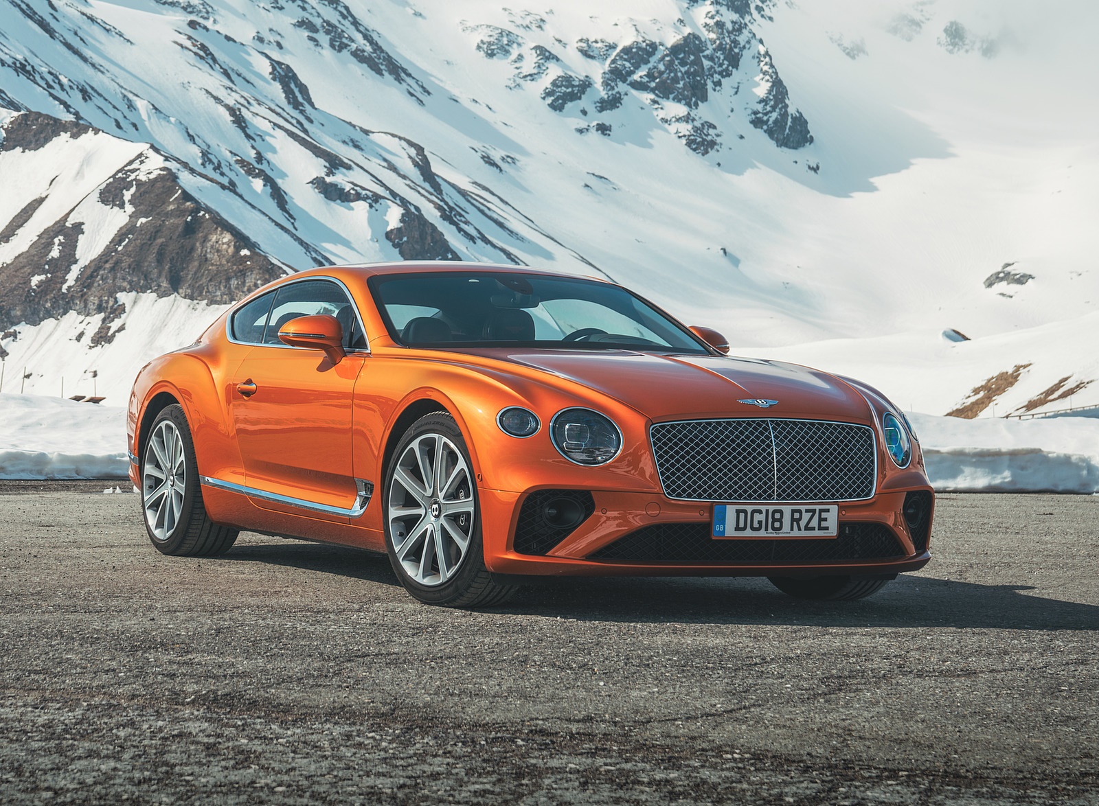 2018 Bentley Continental GT (Color: Orange Flame) Front Wallpapers #16 of 158