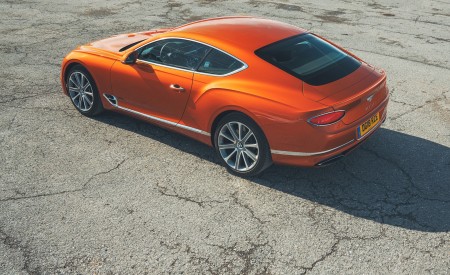 2018 Bentley Continental GT (Color: Orange Flame) Rear Three-Quarter Wallpapers 450x275 (17)