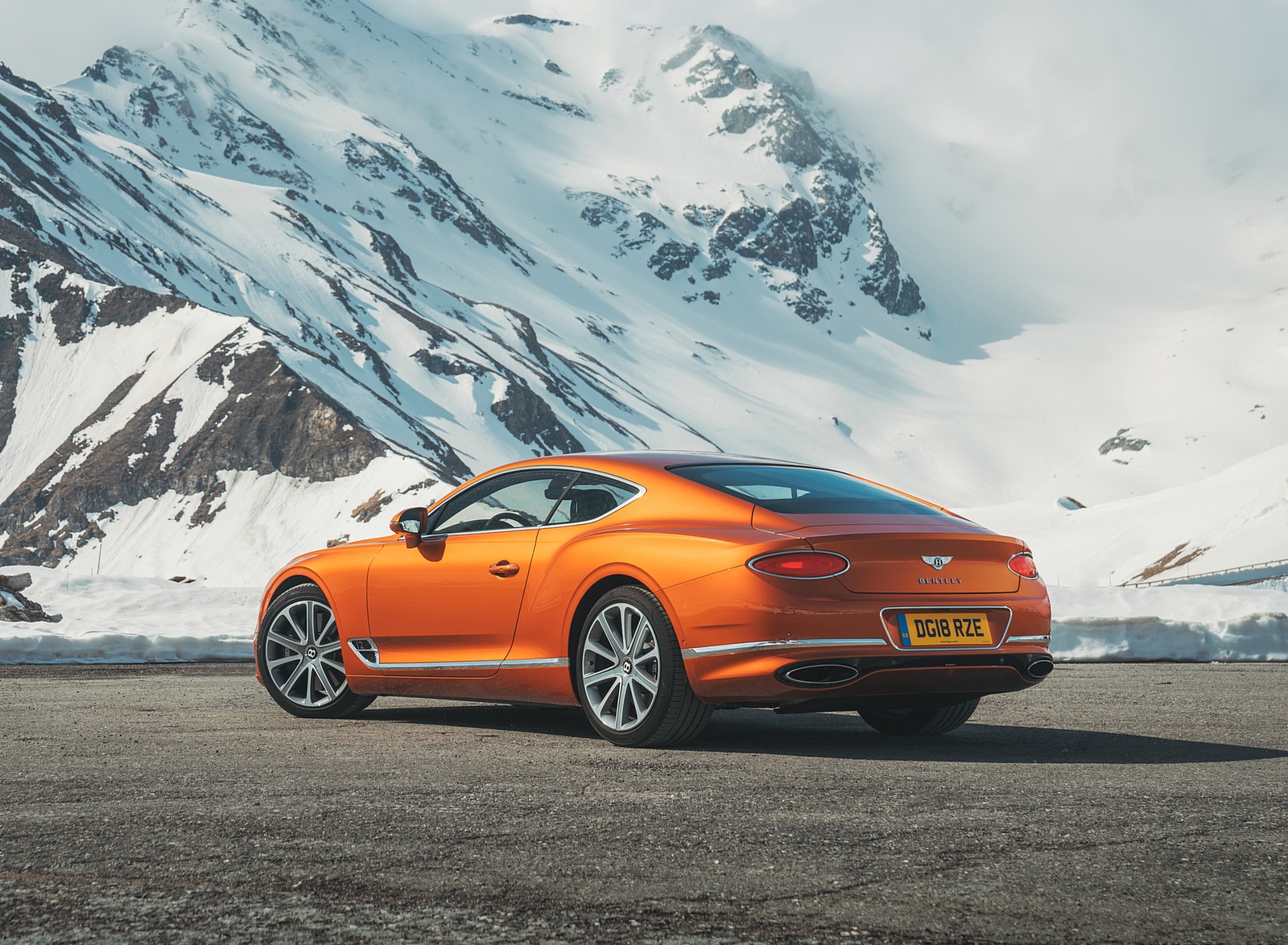 2018 Bentley Continental GT (Color: Orange Flame) Rear Wallpapers #18 of 158