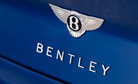 2018 Bentley Continental GT (Color: Sequin Blue) Badge Wallpapers 450x275 (148)