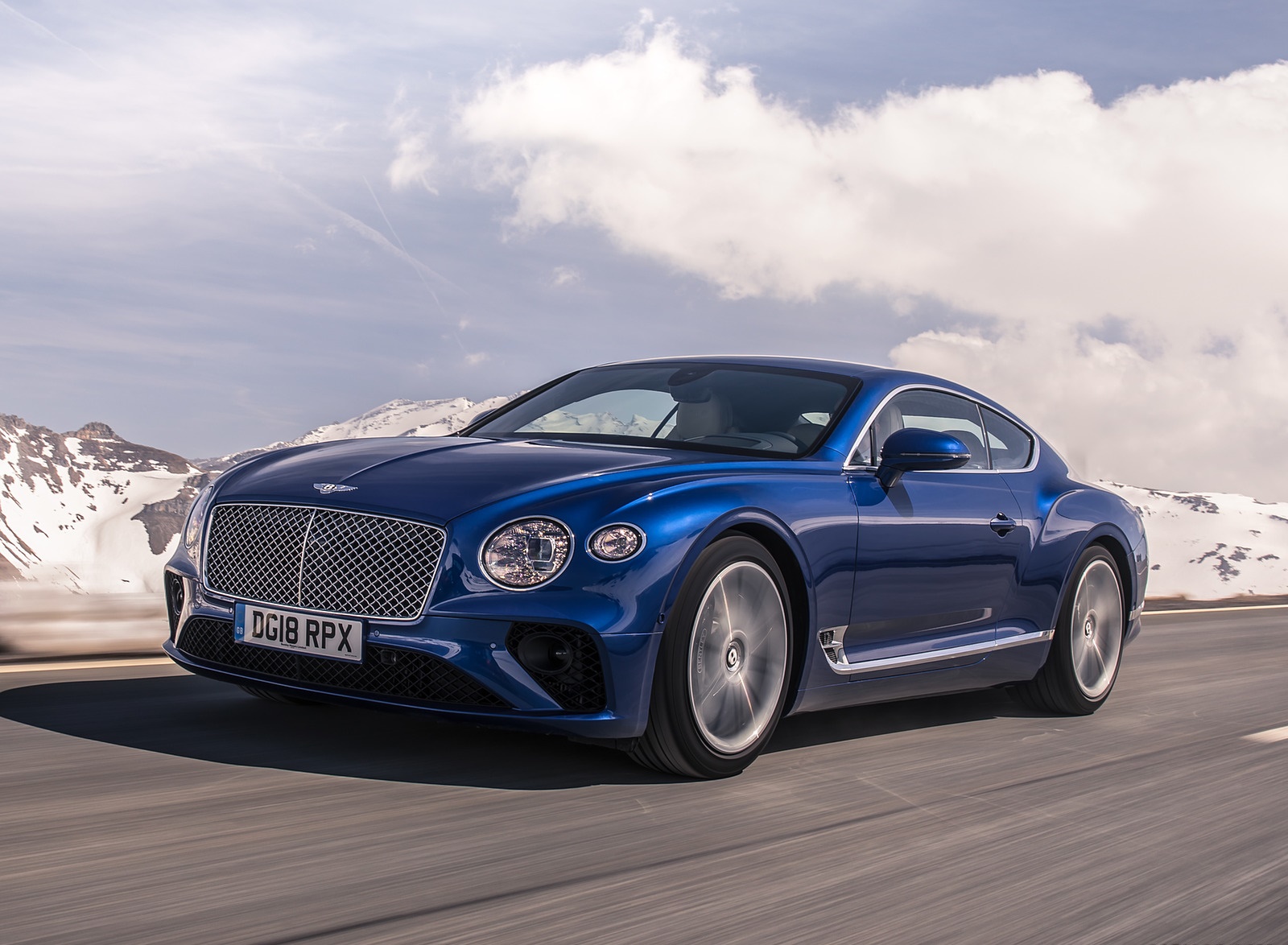 2018 Bentley Continental GT (Color: Sequin Blue) Front Three-Quarter Wallpapers #134 of 158