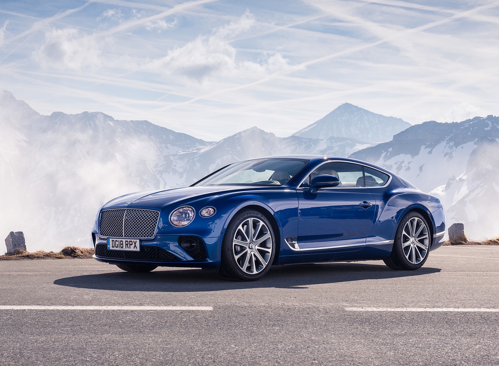 2018 Bentley Continental GT (Color: Sequin Blue) Front Three-Quarter Wallpapers #137 of 158