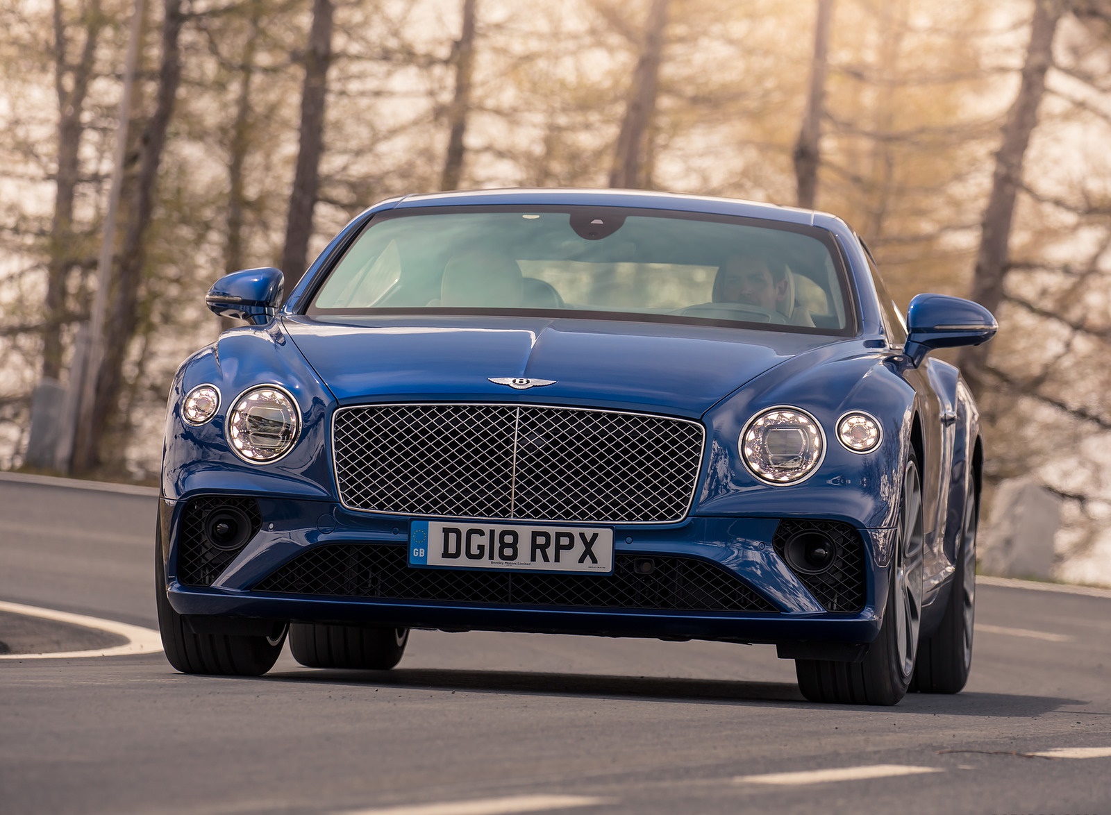 2018 Bentley Continental GT (Color: Sequin Blue) Front Wallpapers #140 of 158