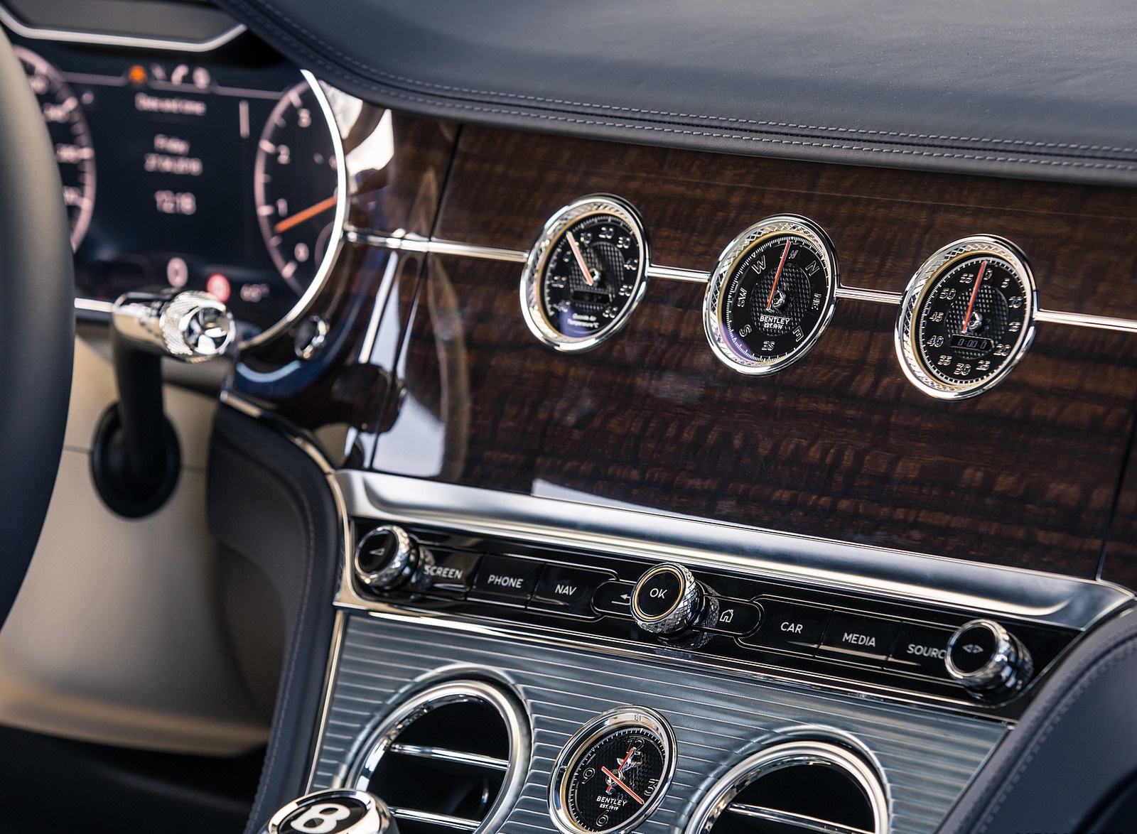 2018 Bentley Continental GT (Color: Sequin Blue) Interior Detail Wallpapers #154 of 158