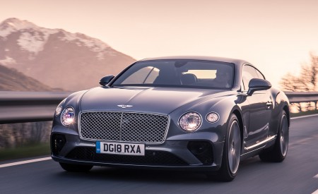 2018 Bentley Continental GT (Color: Tungsten) Front Three-Quarter Wallpapers 450x275 (112)