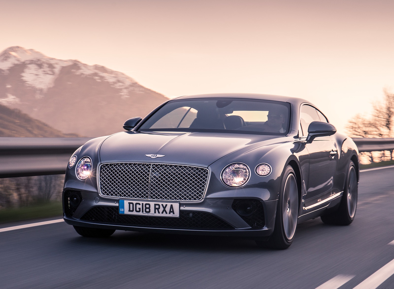 2018 Bentley Continental GT (Color: Tungsten) Front Three-Quarter Wallpapers #112 of 158