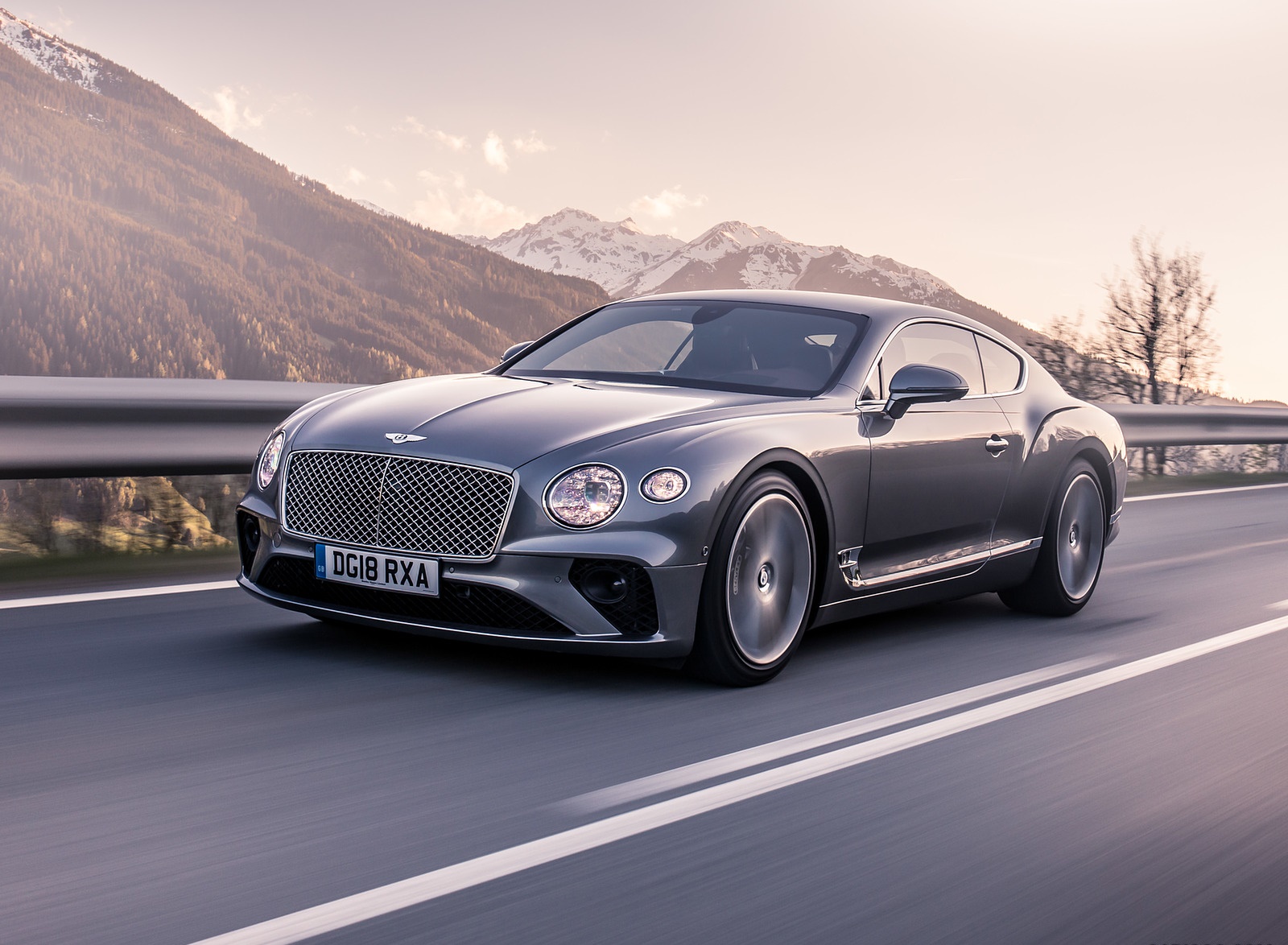 2018 Bentley Continental GT (Color: Tungsten) Front Three-Quarter Wallpapers #114 of 158