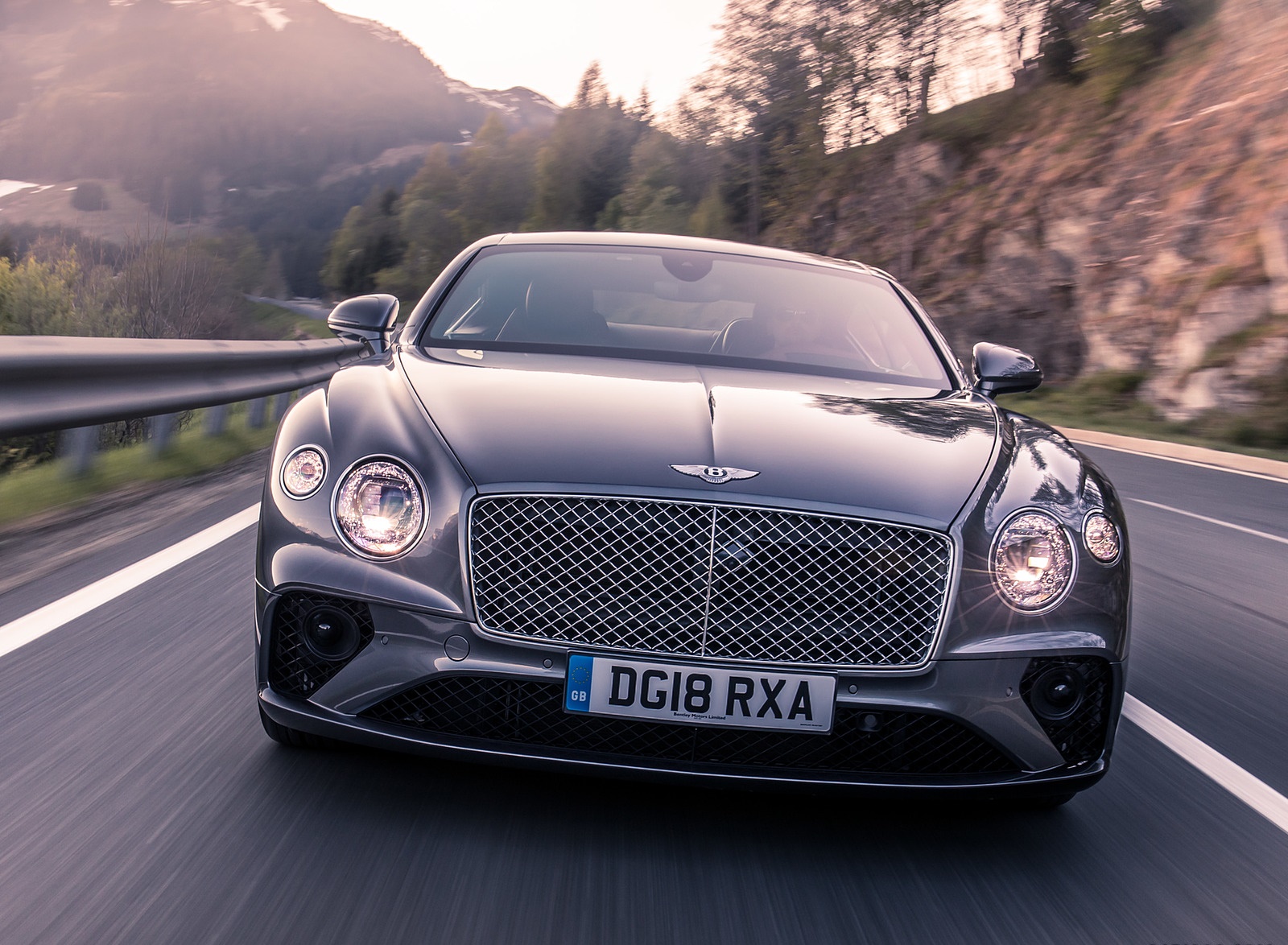 2018 Bentley Continental GT (Color: Tungsten) Front Wallpapers #115 of 158