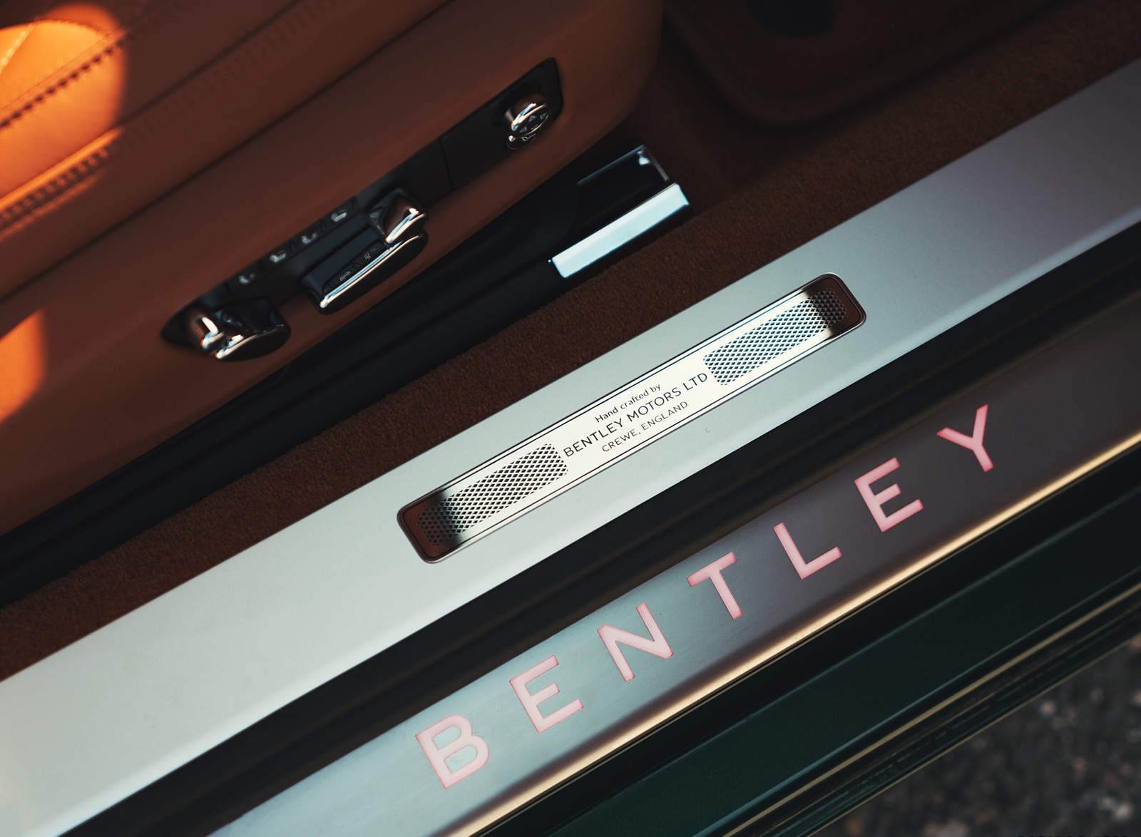 2018 Bentley Continental GT (Color: Verdant) Door Sill Wallpapers #94 of 158