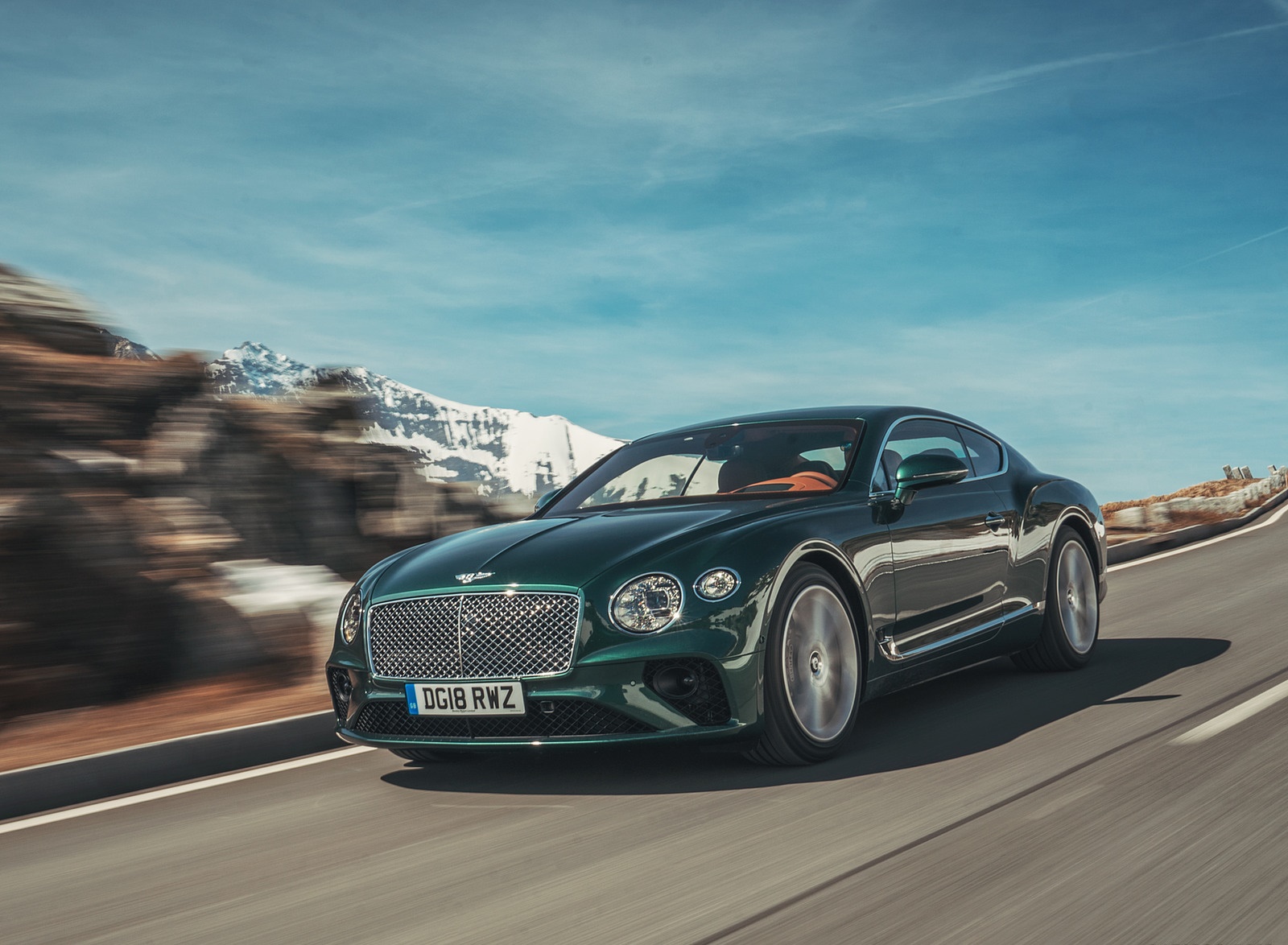 2018 Bentley Continental GT (Color: Verdant) Front Three-Quarter Wallpapers #83 of 158
