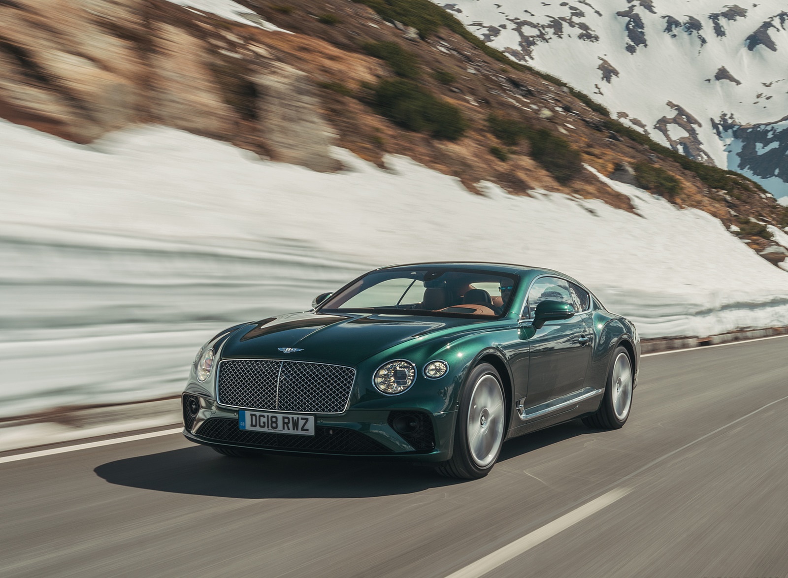 2018 Bentley Continental GT (Color: Verdant) Front Three-Quarter Wallpapers #75 of 158