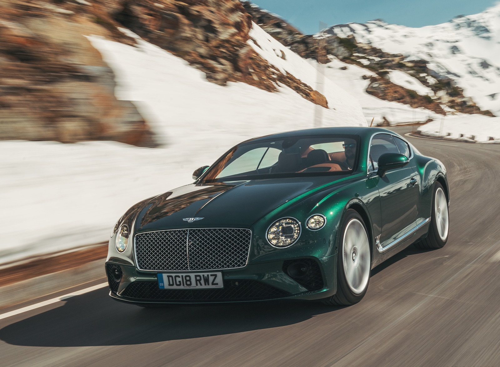 2018 Bentley Continental GT (Color: Verdant) Front Three-Quarter Wallpapers #84 of 158