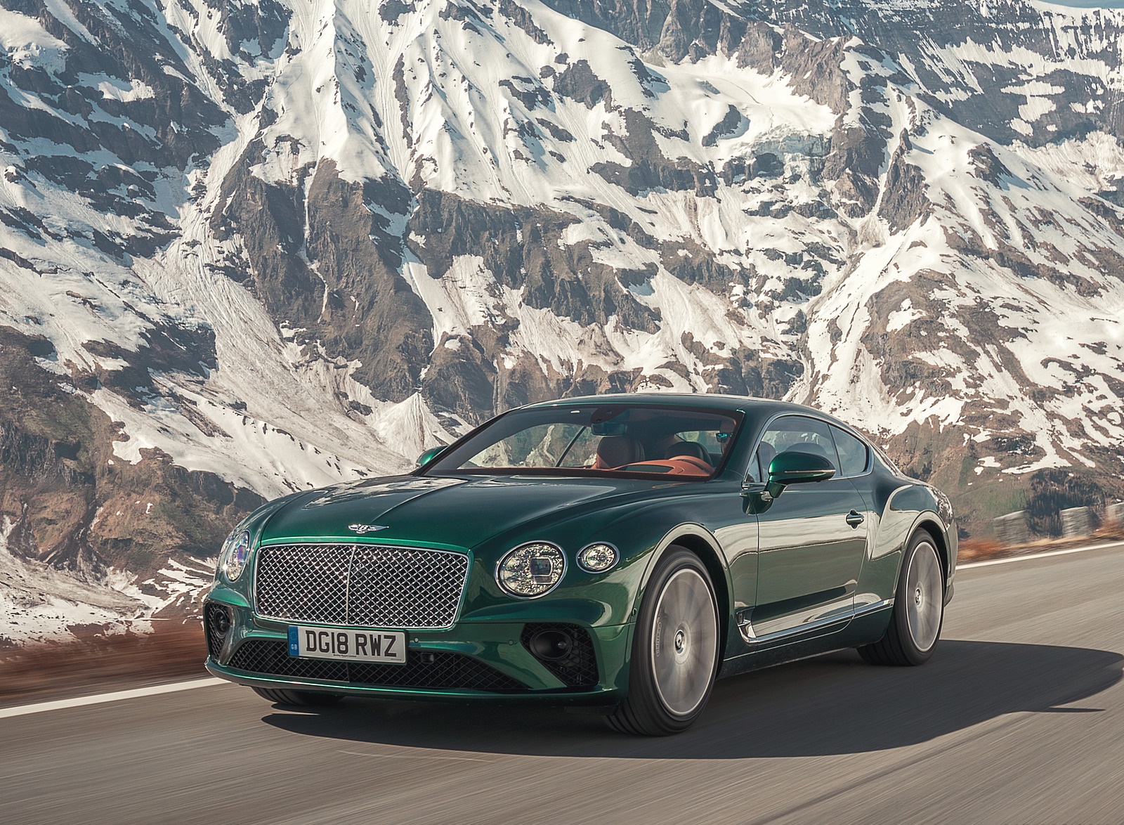 2018 Bentley Continental GT (Color: Verdant) Front Three-Quarter Wallpapers #76 of 158