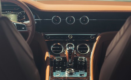 2018 Bentley Continental GT (Color: Verdant) Interior Cockpit Wallpapers 450x275 (93)