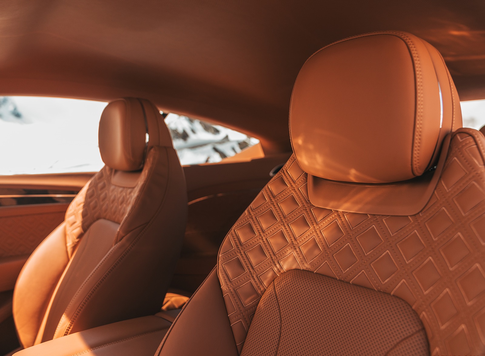 2018 Bentley Continental GT (Color: Verdant) Interior Front Seats Wallpapers #90 of 158