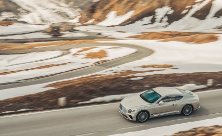 2018 Bentley Continental GT (Color: White Sand) Top Wallpapers 450x275 (103)