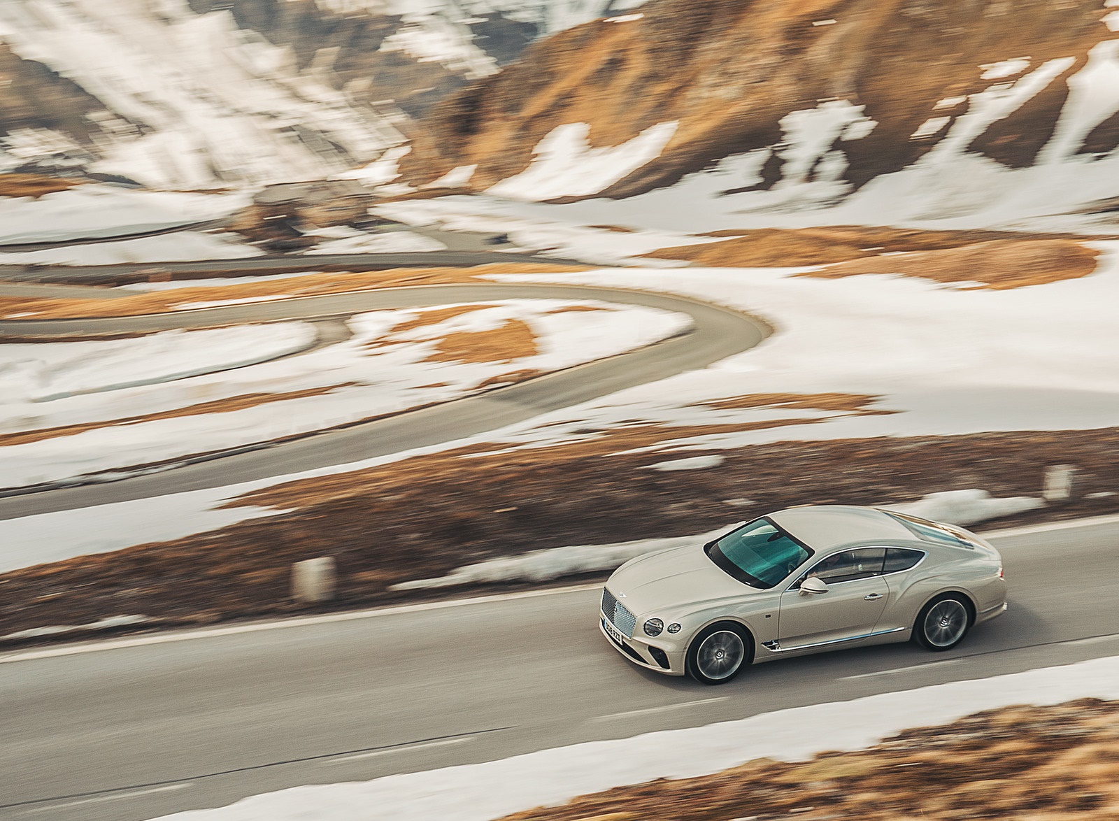 2018 Bentley Continental GT (Color: White Sand) Top Wallpapers #103 of 158