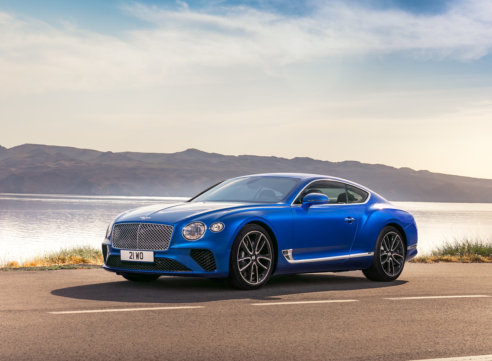 2018 Bentley Continental GT Front Three-Quarter Wallpapers #34 of 158