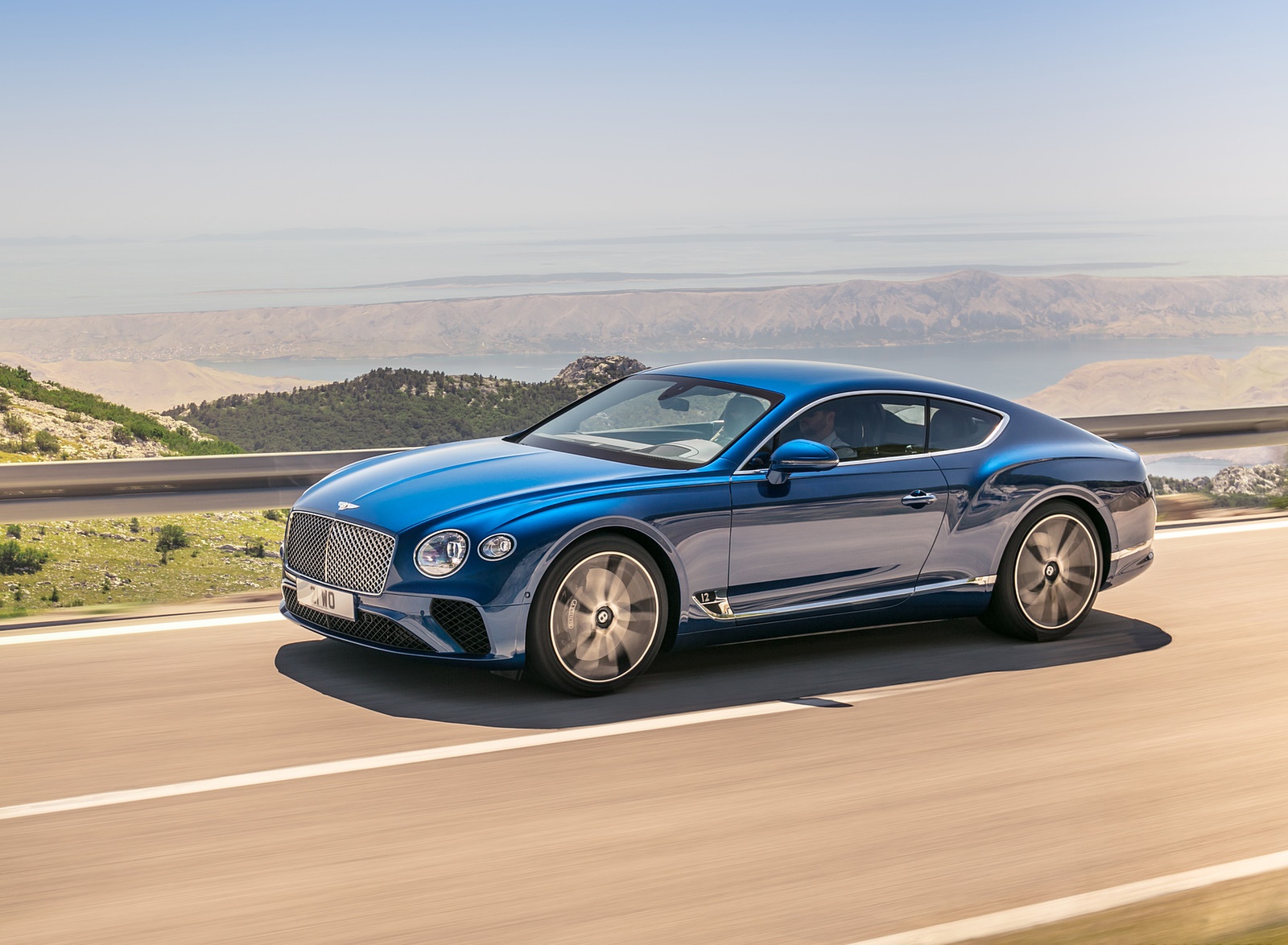 2018 Bentley Continental GT Front Three-Quarter Wallpapers #35 of 158