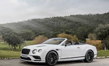2018 Bentley Continental GT Supersports Convertible (Color: Ice White) Front Three-Quarter Wallpapers 450x275 (91)