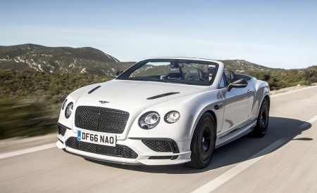 2018 Bentley Continental GT Supersports Convertible (Color: Ice White) Front Three-Quarter Wallpapers 450x275 (85)