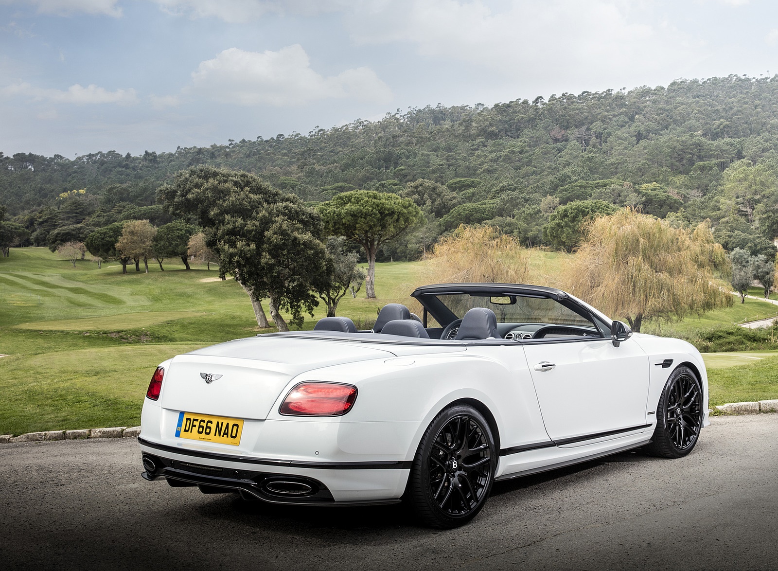 Bentley Continental Supersports Р±РµР»С‹Р№