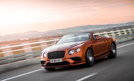 2018 Bentley Continental GT Supersports Convertible (Color: Orange Flame) Front Three-Quarter Wallpapers 450x275 (54)