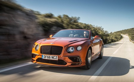 2018 Bentley Continental GT Supersports Convertible (Color: Orange Flame) Front Three-Quarter Wallpapers 450x275 (48)