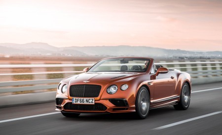 2018 Bentley Continental GT Supersports Convertible (Color: Orange Flame) Front Three-Quarter Wallpapers 450x275 (56)