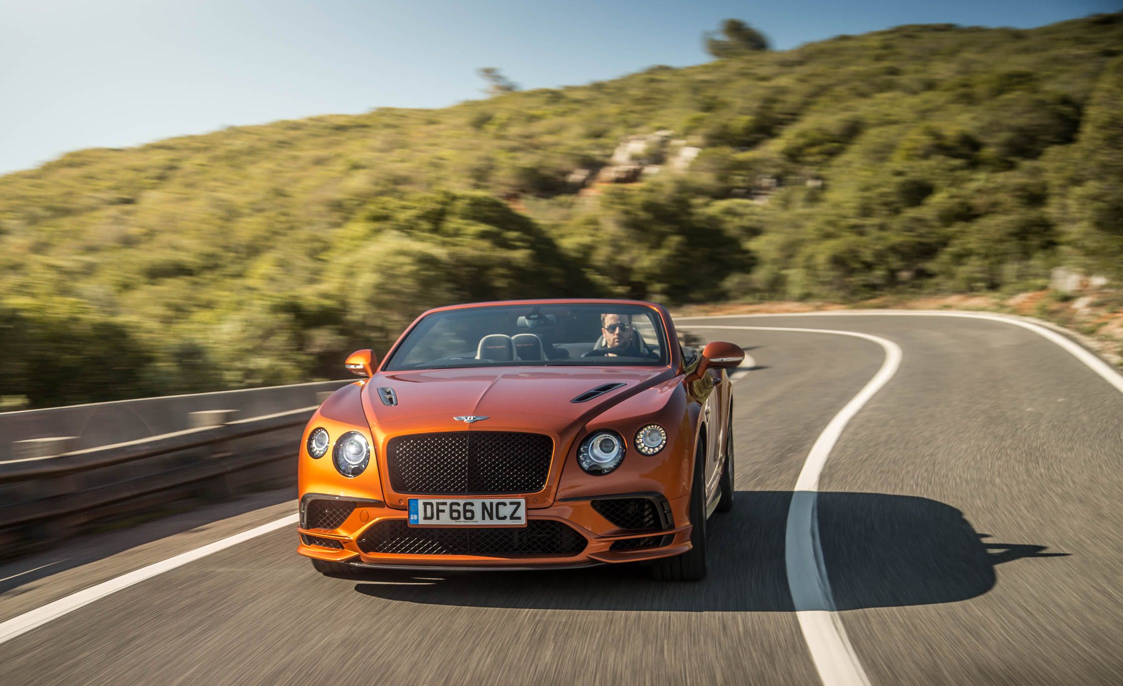2018 Bentley Continental GT Supersports Convertible (Color: Orange Flame) Front Wallpapers #51 of 178