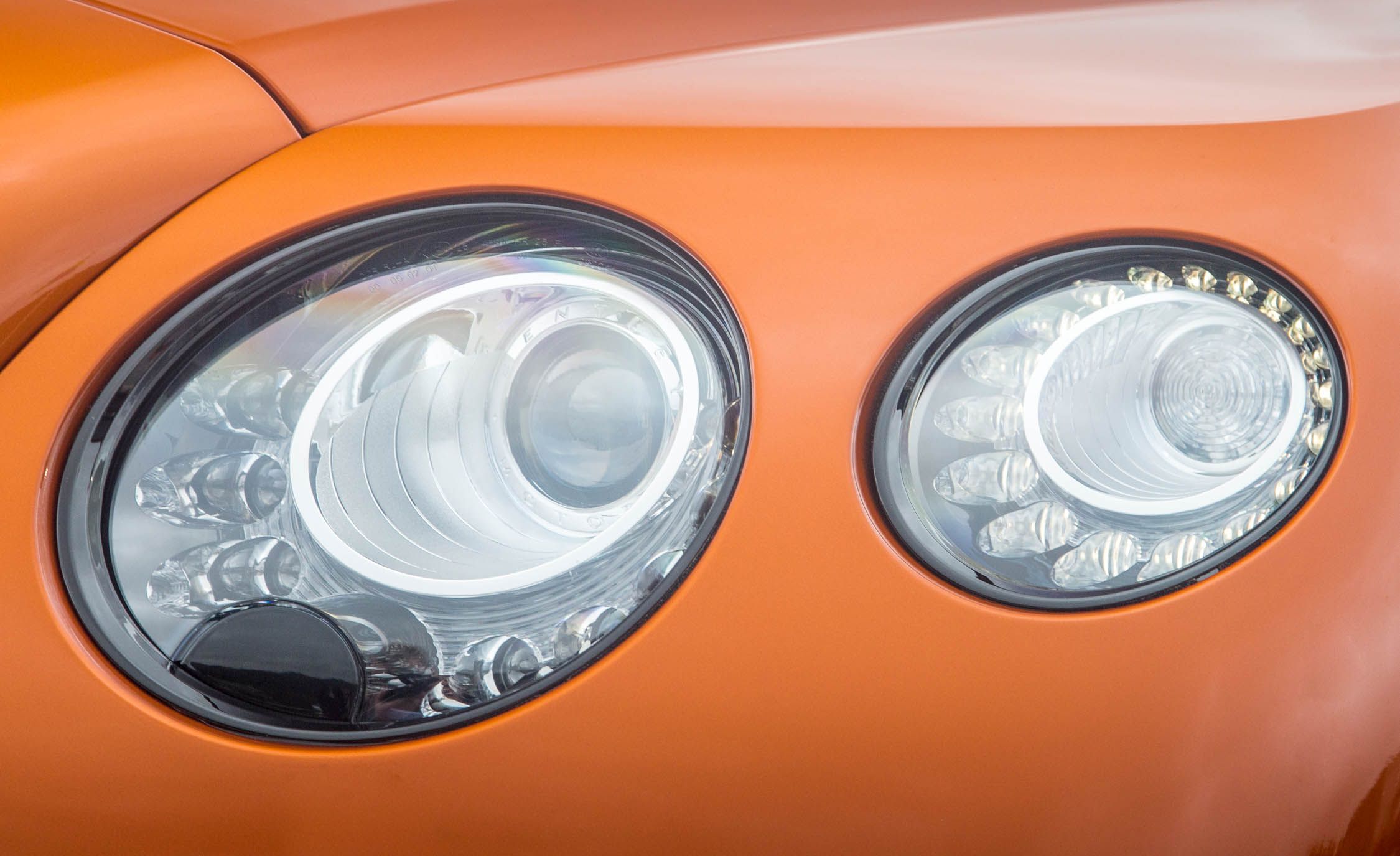 2018 Bentley Continental GT Supersports Convertible (Color: Orange Flame) Headlight Wallpapers #63 of 178