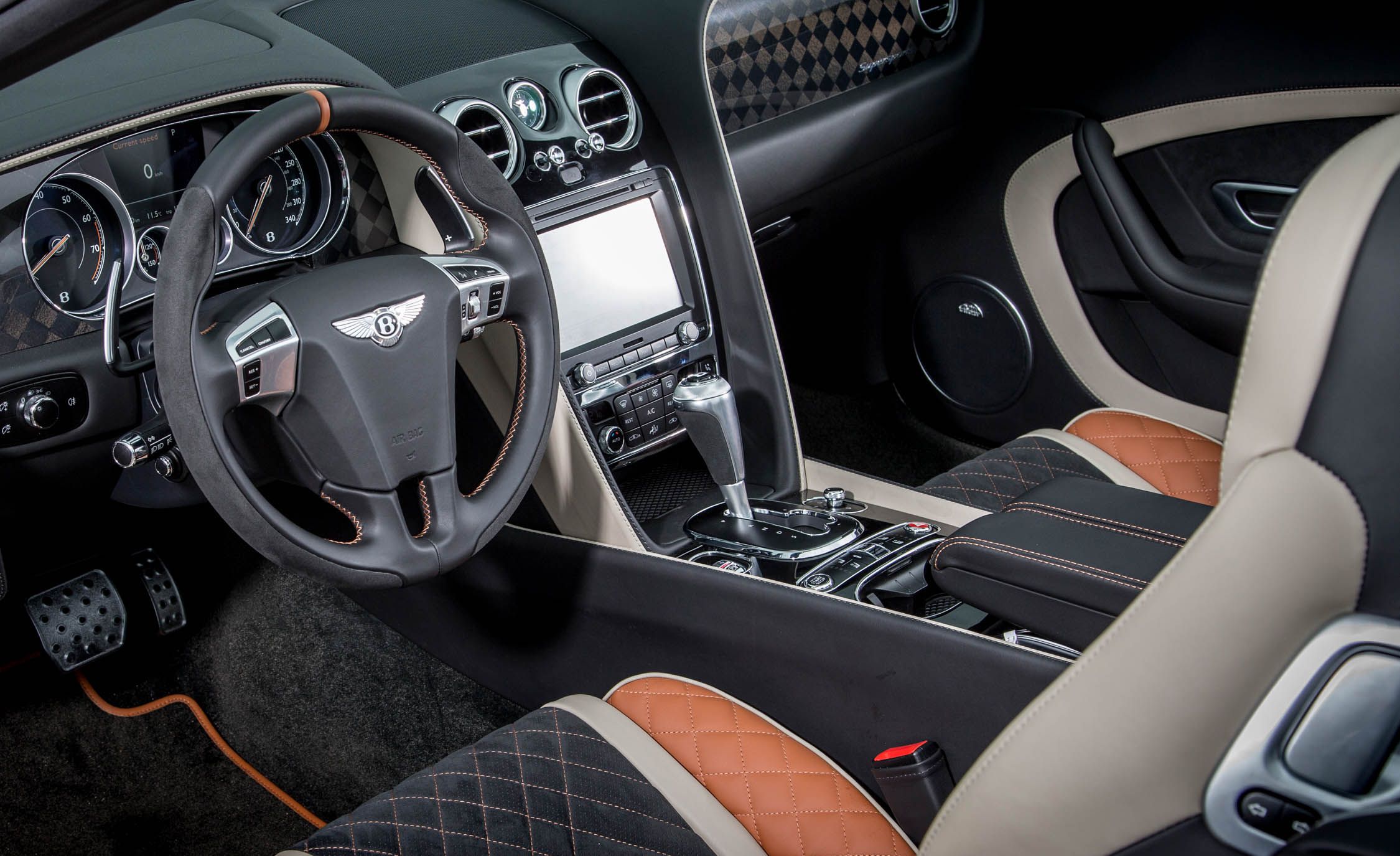 2018 Bentley Continental GT Supersports Convertible (Color: Orange Flame) Interior Wallpapers #81 of 178