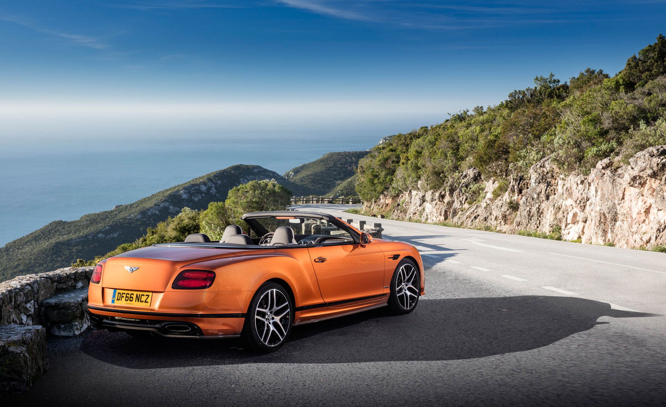 2018 Bentley Continental GT Supersports Convertible (Color: Orange Flame) Rear Three-Quarter Wallpapers #58 of 178