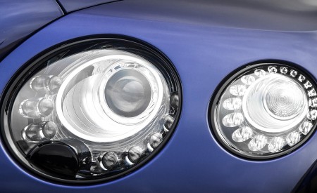 2018 Bentley Continental GT Supersports Coupe (Color: Moroccan Blue) Headlight Wallpapers 450x275 (146)