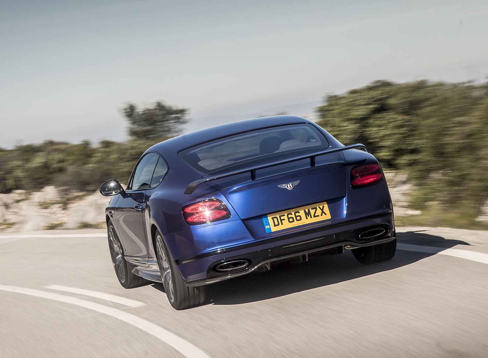 2018 Bentley Continental GT Supersports Coupe (Color: Moroccan Blue) Rear Three-Quarter Wallpapers #130 of 178