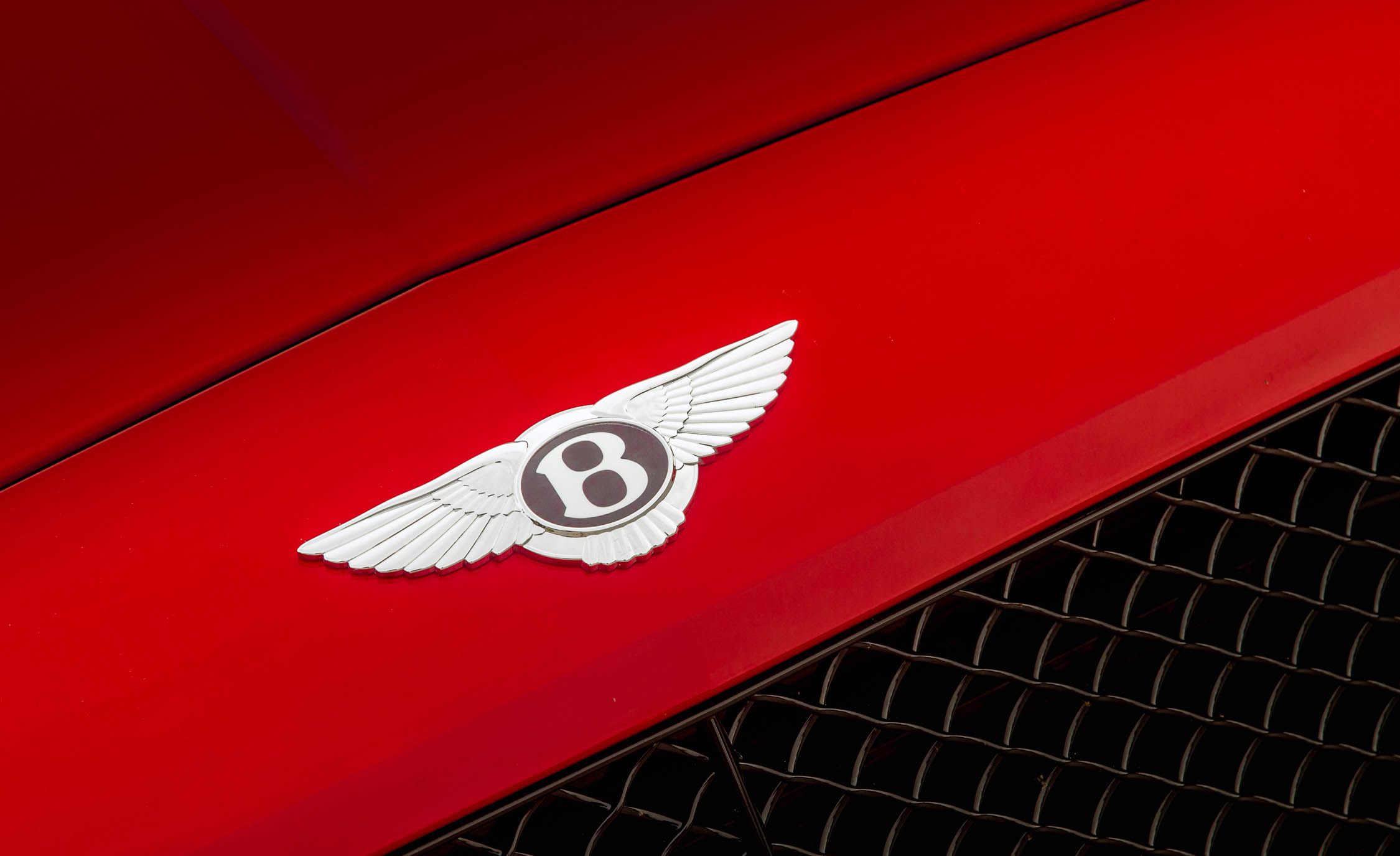 2018 Bentley Continental GT Supersports Coupe (Color: St. James Red) Badge Wallpapers #33 of 178