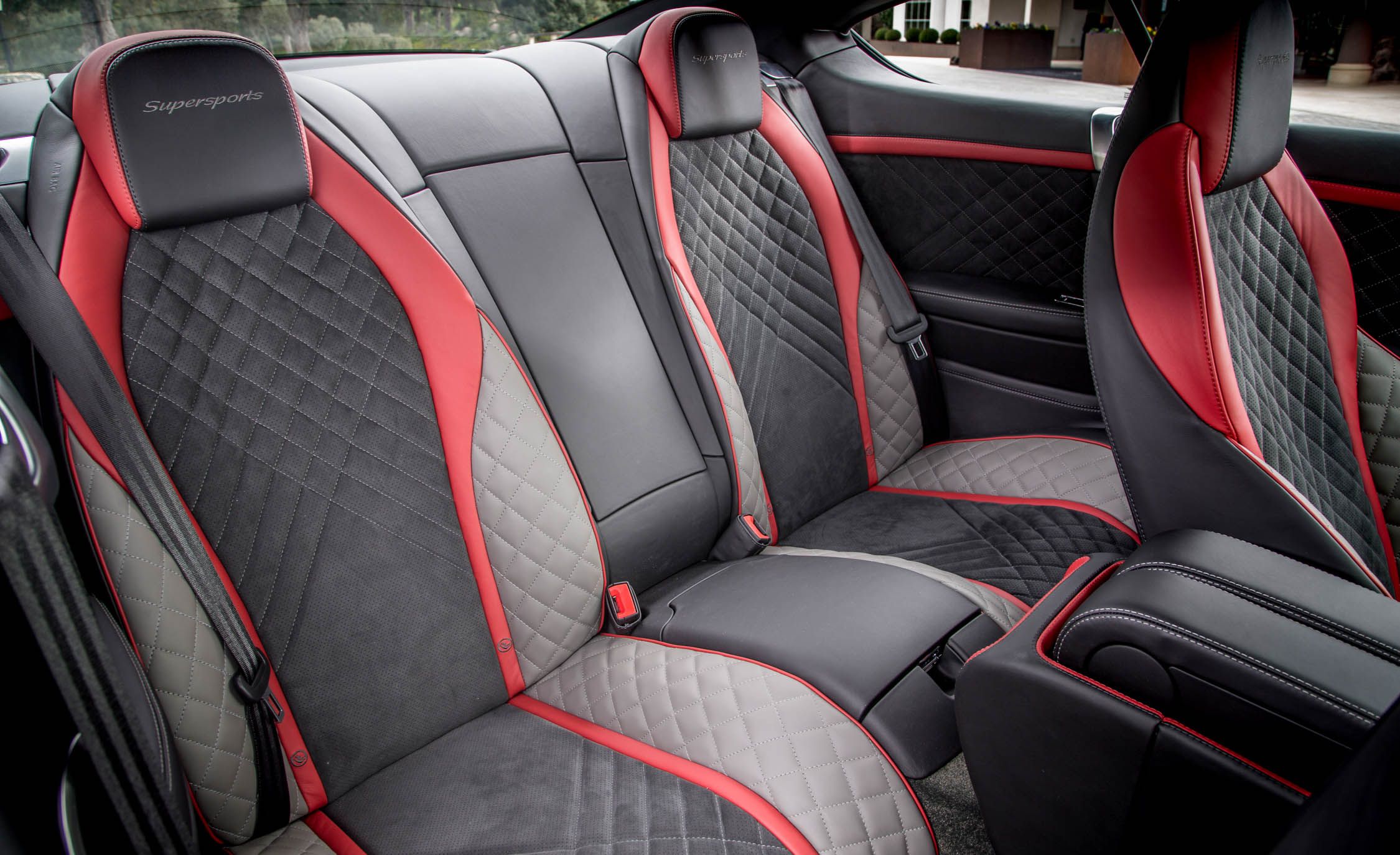 2018 Bentley Continental GT Supersports Coupe (Color: St. James Red) Interior Rear Seats Wallpapers #37 of 178
