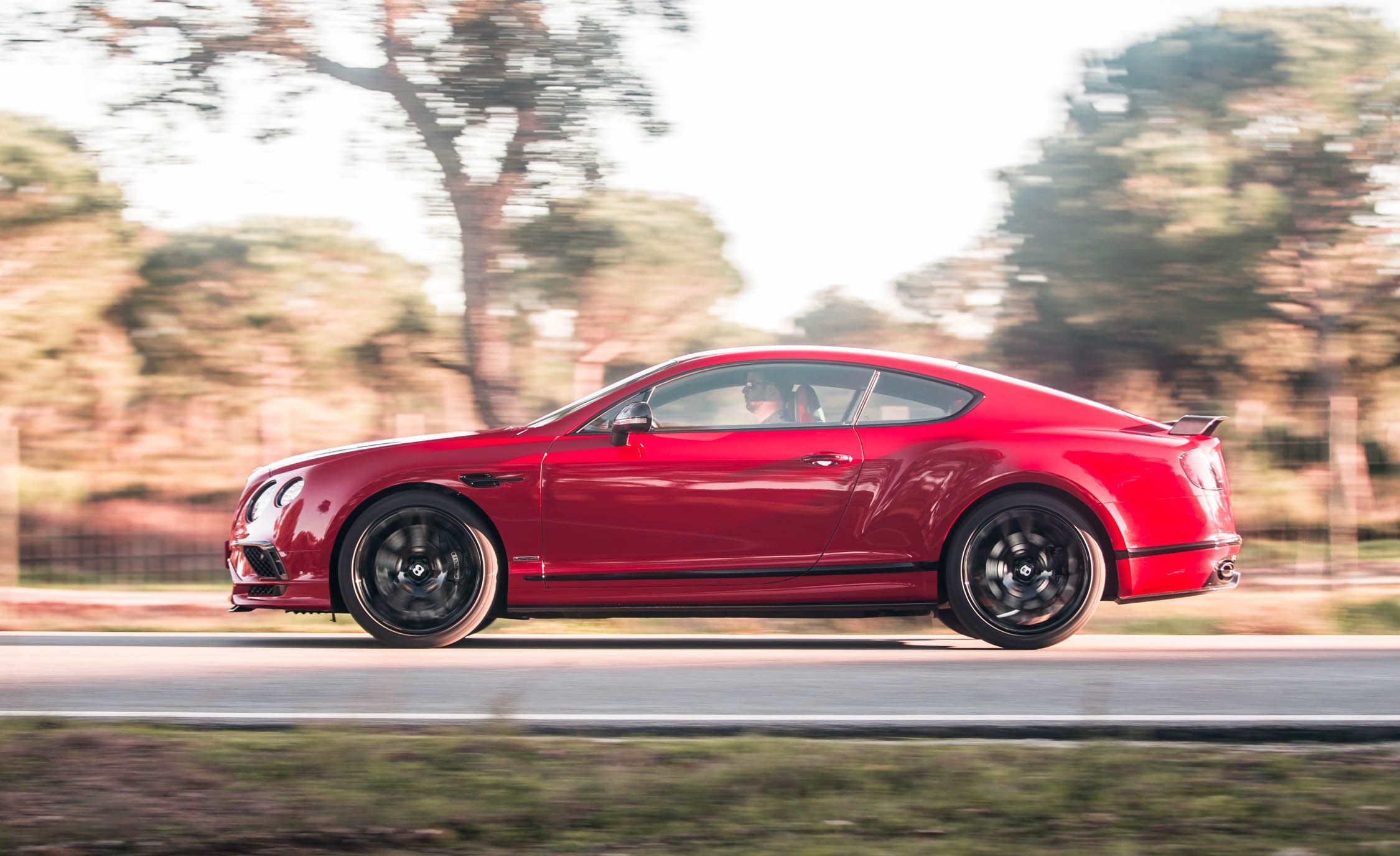 2018 Bentley Continental GT Supersports Coupe (Color: St. James Red) Side Wallpapers #7 of 178