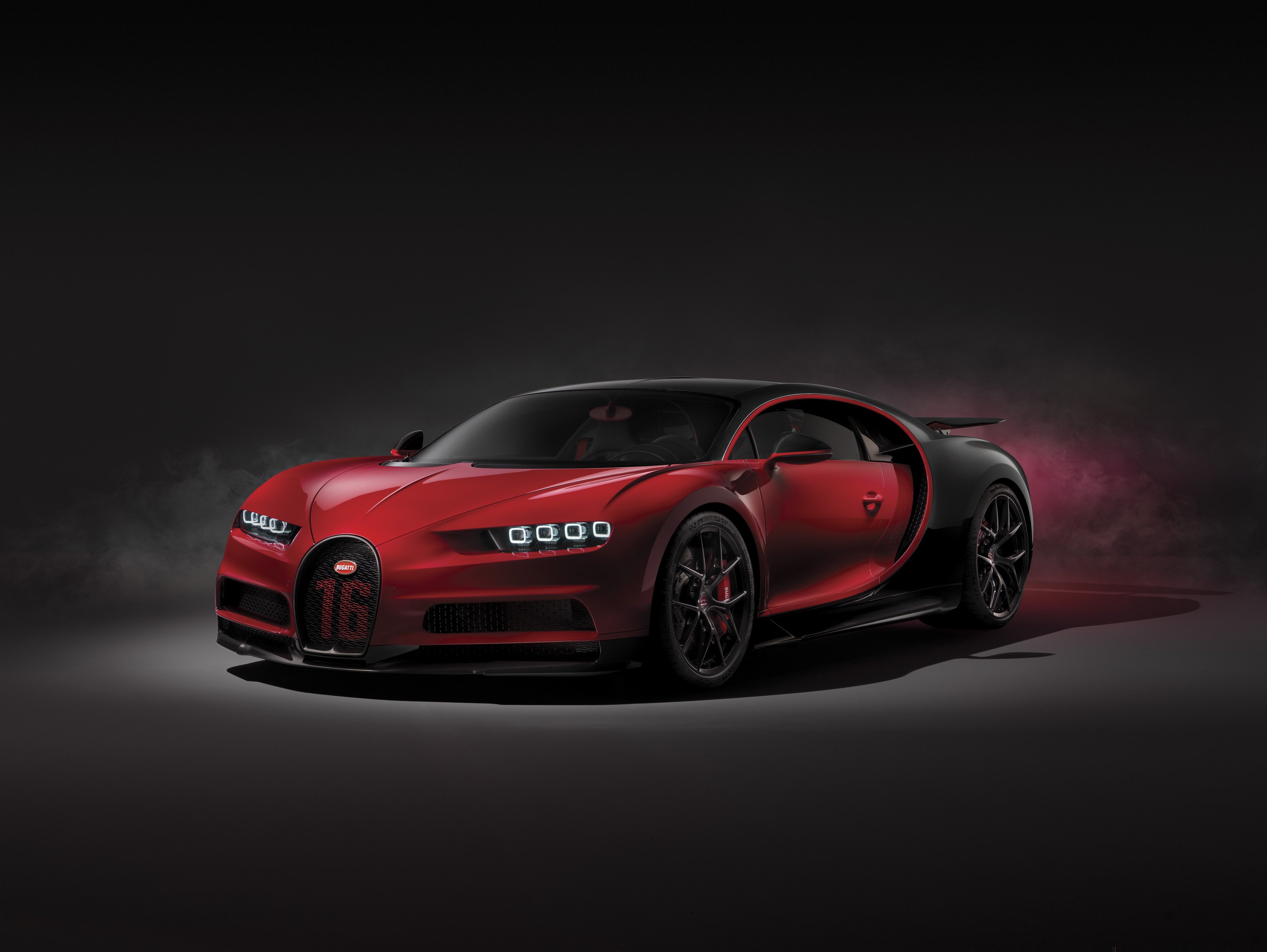 2018 Bugatti Chiron Sport Front Three-Quarter Wallpapers #1 of 17