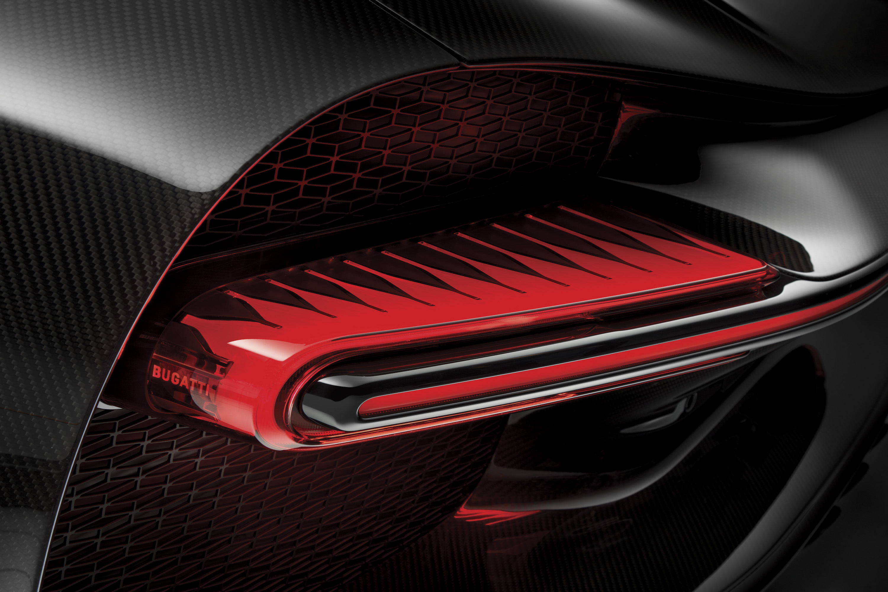 2018 Bugatti Chiron Sport Tail Light Wallpapers (10)