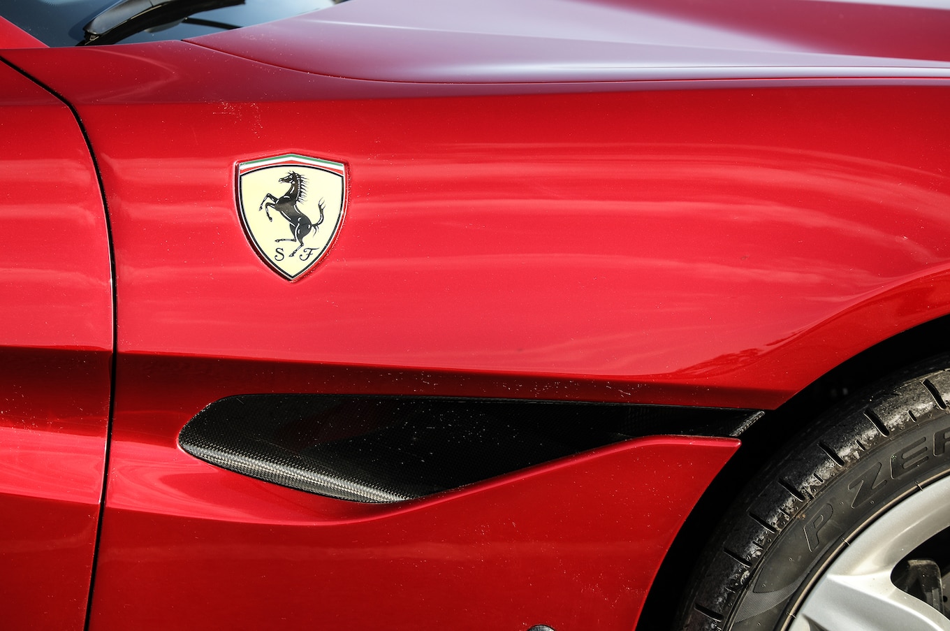 2018 Ferrari Portofino Badge Wallpapers #102 of 118