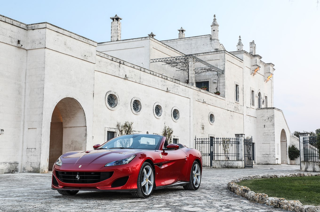 2018 Ferrari Portofino Front Three-Quarter Wallpapers #63 of 118
