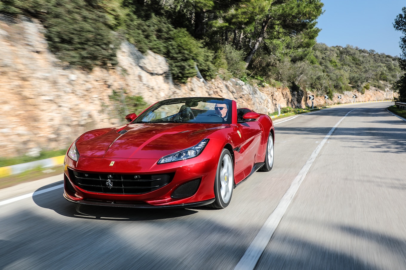 Супер родстер Ferrari Portofino